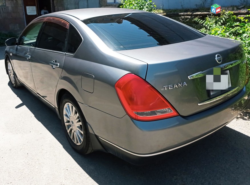 Nissan Teana , 2004թ.