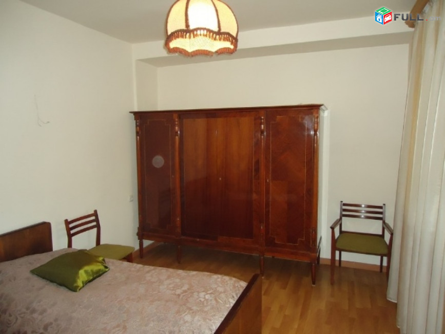 3 սենյականոց բնակարան Սայաթ-Նովայի պողոտայում