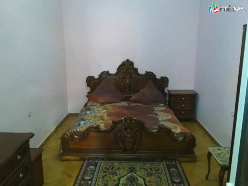 3 սենյականոց բնակարան Նալբանդյան փողոց, Հրապարակի մոտ Kod - KEN5901