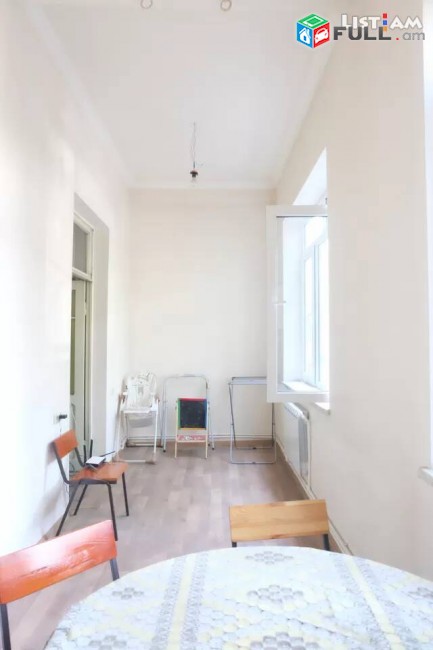 3 սենյականոց բնակարան Պարոնյան - Լեո հատվածում Kod - KEN6021