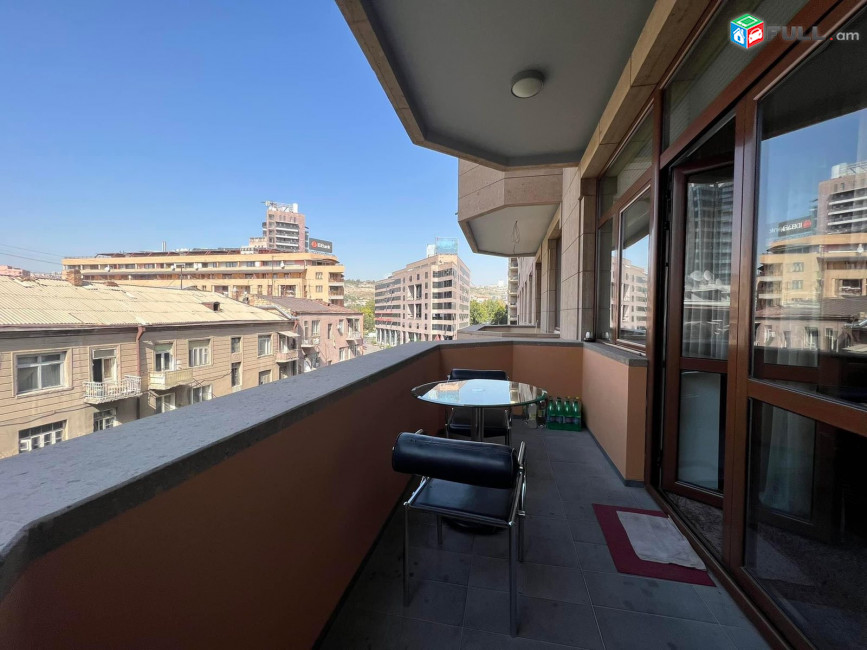 LA00253 Օրավարձով  3 սենյականոց բնակարան Հյուսիսային պողոտա , նորակառույց շենք