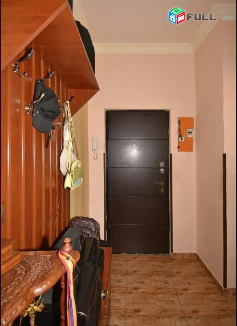 LA08111 Վարձով 3 սենյականոց բնակարան Մխիթար Հերացի փողոցում