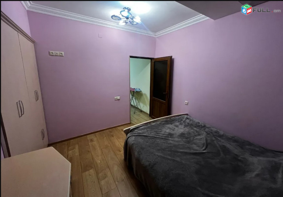 LA09357 Վարձով 2 սենյականոց բնակարան Մոսկովյան փողոցում,