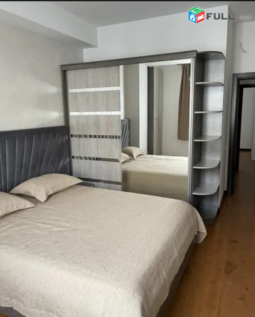 LA09407 Վարձով 3 սենյականոց բնակարան Վերին Անտառային փողոց , նորակառույց շենքում