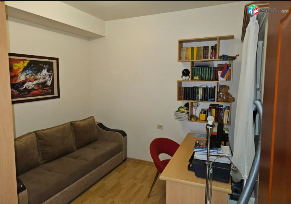 LA09808  Վարձով 4 սենյականոց բնակարան  Եզնիկ Կողբացու փողոց , նորակառույց շենքում