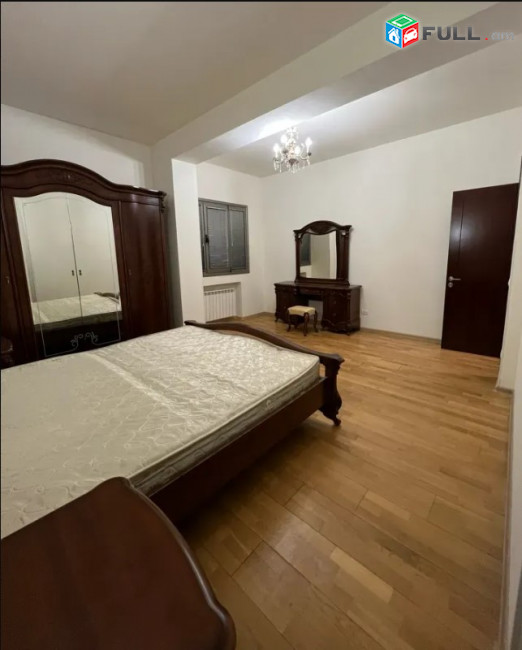 LA10064  Վարձով 3 սենյականոց բնակարան Վերին Անտառային փողոց , նորակառույց շենքում