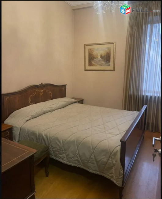 LA10083 Վարձով 3 սենյականոց բնակարան Քաջազնունու փողոց ,  նորակառույց շենքում 
