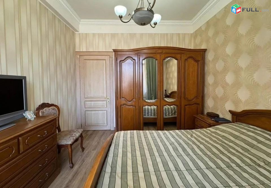 LA11411 Վարձով 3 սենյականոց բնակարան Արամի փողոց , նորակառույց շենքում 