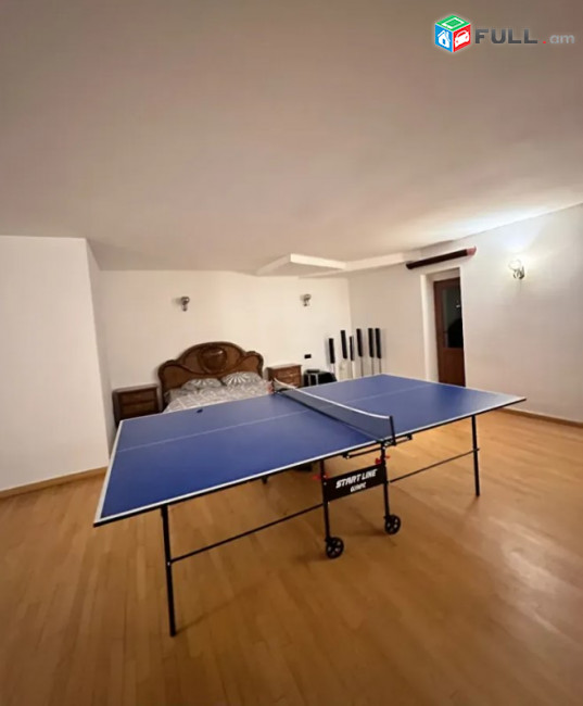 LA11663 Վարով 6 սենյականոց 3 հարկանի քարե տուն Ադմիրալ Իսակովի պողոտայում