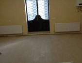 LA11672  Վարձով 87 քմ. Կոմերցիոն անշարժ գույք Վիկտոր Համբարձումյան փողոցում