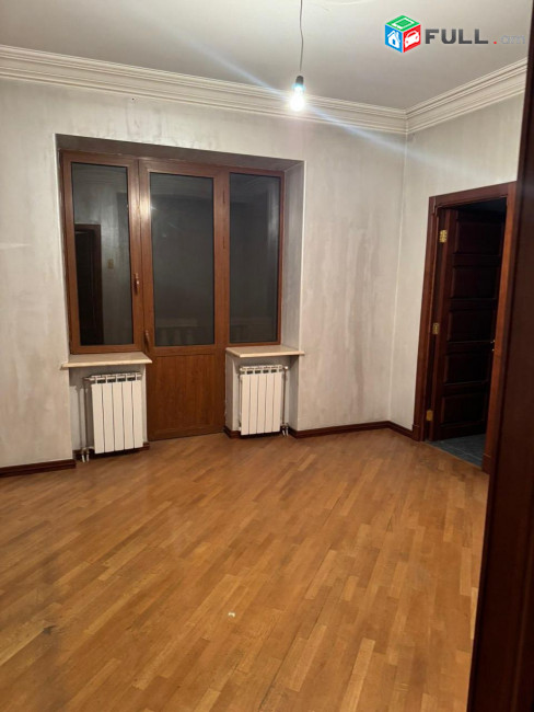 LA11688  Վարձով 600 քմ. Բազմաֆունկցիոնալ գույք Տերյան փողոցում կենտրոնում