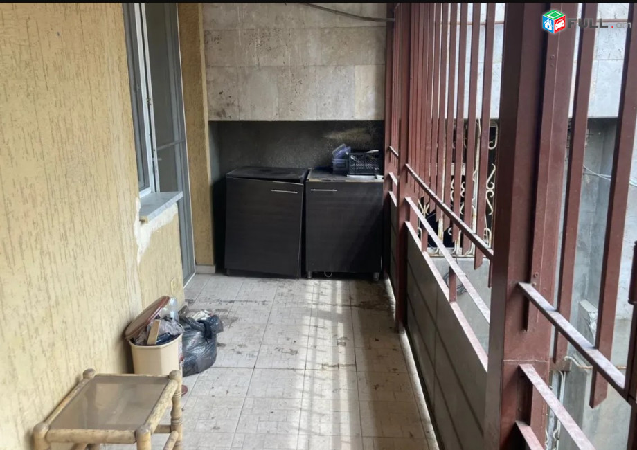 LA11689 Վարձով 3 սենյականոց բնակարան Պուշկինի փողոցում