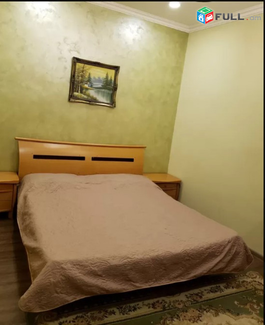 LA02367 Վարձով 3 սենյականոց բնակարան Հանրապետության փողոցում
