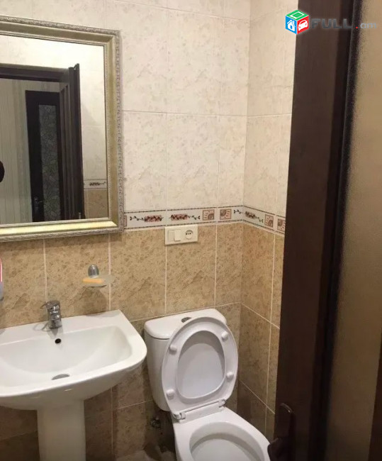 LA11753 Վարձով 3 սենյականոց բնակարան  Լենինգրադյան փողոց , նորակառույց շենքում