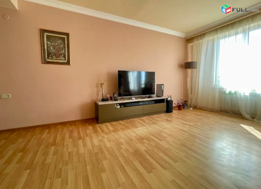 LA11813  Վարձով 3 սենյականոց բնակարան Շինարարների փողոց ,  նորակառույց շենքում