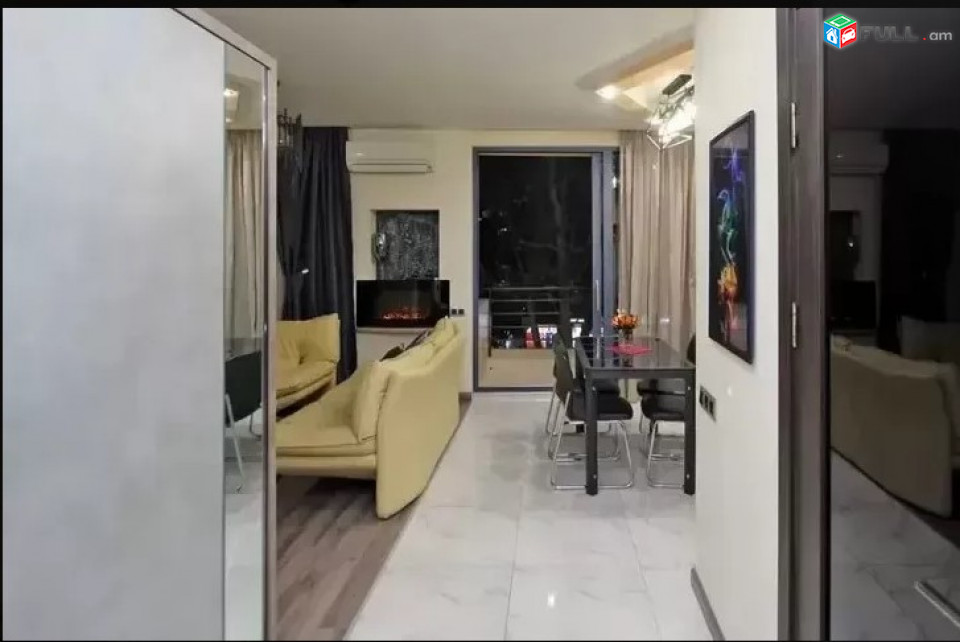  LA05562 Վարձով 2 սենյականոց բնակարան Աբովյան փողոցում