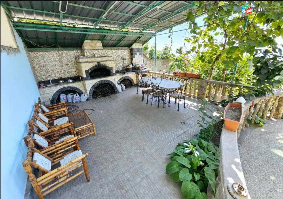 LA11834 Վարձով 7 սենյականոց առանձնատուն 3 հարկանի քարե տուն Նորք Մարաշում