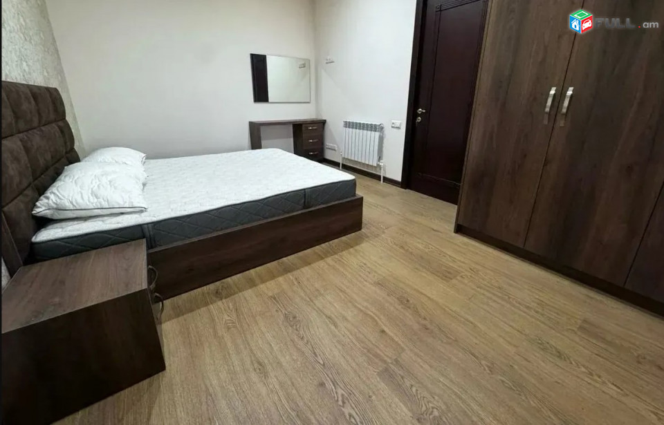 LA04008 Վաճառվում է 3 սենյականոց բնակարան  Արամի փողոց , նորակառույց շենքում 