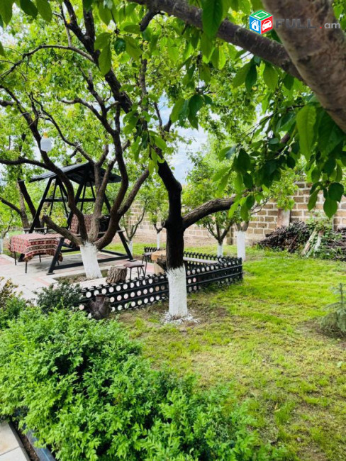 LA11818 Օրավարձով առանց գիշերակացի լողավազանով հանգստյան գոտի  Պտղնիյում