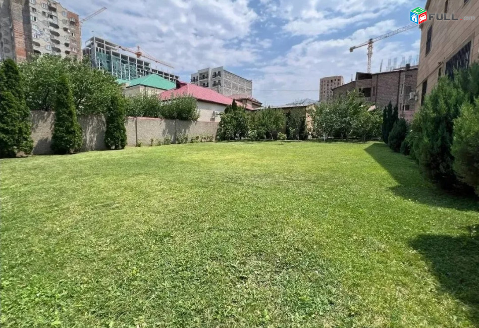LA11840 Վարձով 8 սենյականոց 4 հարկանի քարե տուն Փիրումյանների փողոցում Դավթաշենում