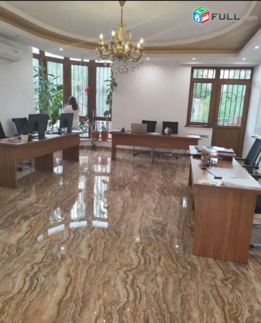 LA11840 Վարձով 8 սենյականոց 4 հարկանի քարե տուն Փիրումյանների փողոցում Դավթաշենում