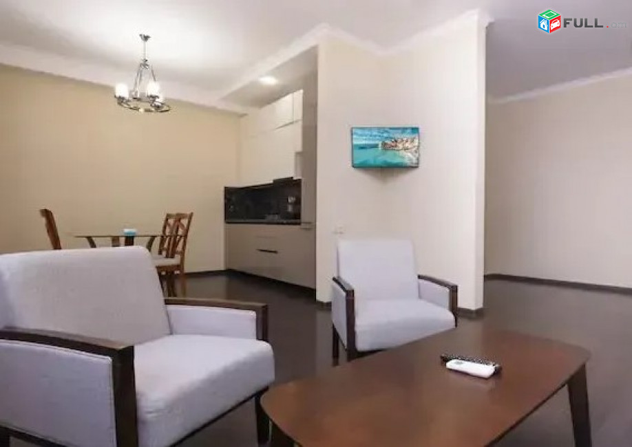LA11857 Վաճառվում է 3 սենյականոց բնակարան Ամիրյան փողոց, նորակառույց շենքում 