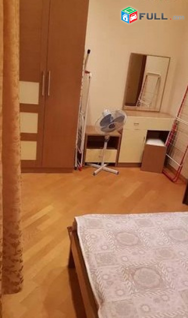 LA01179 Վարձով 3 սենյականոց բնակարան Բայրոնի փողոցում