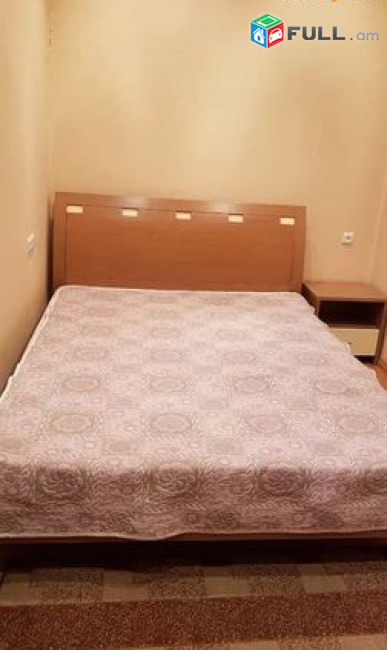 LA01179 Վարձով 3 սենյականոց բնակարան Բայրոնի փողոցում