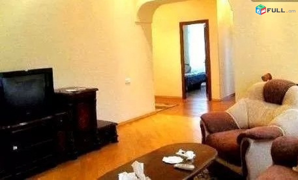 LA01179 Վարձով 3 սենյականոց բնակարան Բայրոնի փողոցում