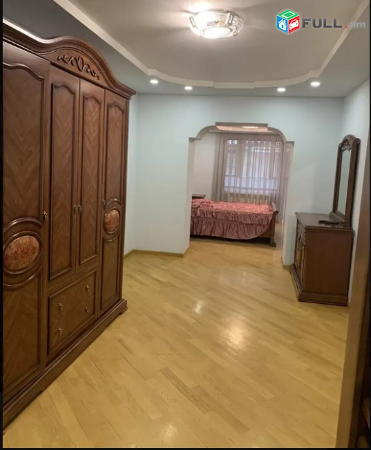 LA07824 Վարձով 3 սենյականոց բնակարան Զաքյան փողոցում