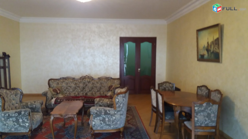  LA00477 Վարձով 3 սենյականոց բնակարան Ամիրյան փողոց,  նորակառույց շենքում