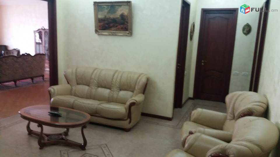  LA00477 Վարձով 3 սենյականոց բնակարան Ամիրյան փողոց,  նորակառույց շենքում