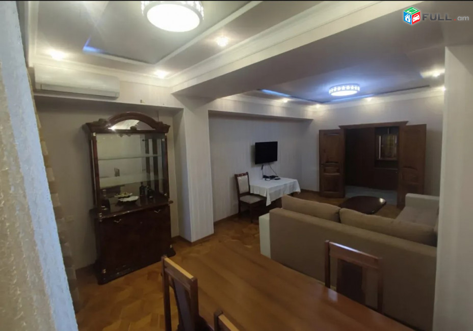 LA11922 Վարձով 3  սենյականոց և փակ պատշգամբով բնակարան Կոմիտաս , KFC-ի հարևանությամբ