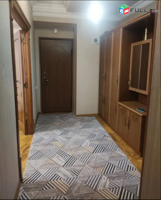 LA11922 Վարձով 3  սենյականոց և փակ պատշգամբով բնակարան Կոմիտաս , KFC-ի հարևանությամբ