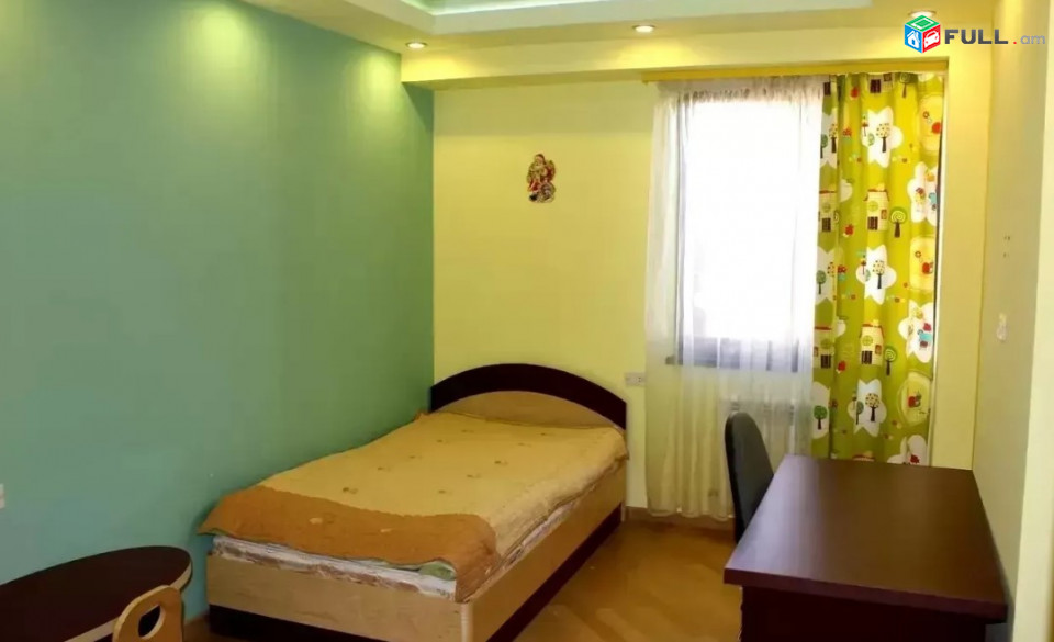 LA00333 Վարձով 3 սենյականոց բնակարան Սունդուկյան փողոցում