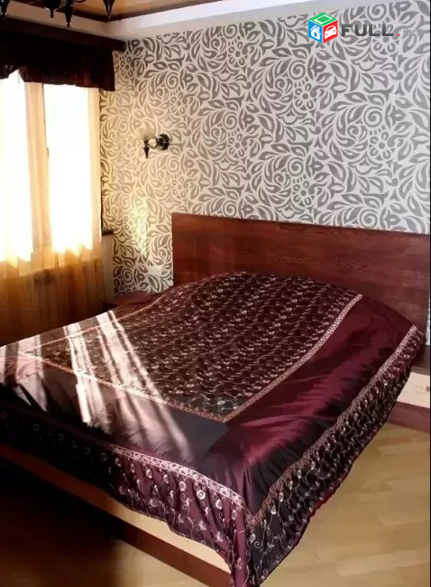 LA00333 Վարձով 3 սենյականոց բնակարան Սունդուկյան փողոցում