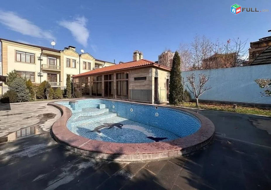 LA12021 Վարձով  7 սենյականոց Երեք հարկանի քարե տուն Արմենակ Արմենակյան փողոցում Նորք-Մարաշում