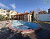 LA12021 Վարձով  7 սենյականոց Երեք հարկանի քարե տուն Արմենակ Արմենակյան փողոցում Նորք-Մարաշում