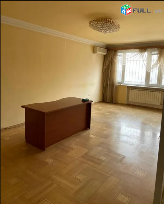 LA12032  Վարձով 5 սենյականոց բնակարան Վրացական փողոցում