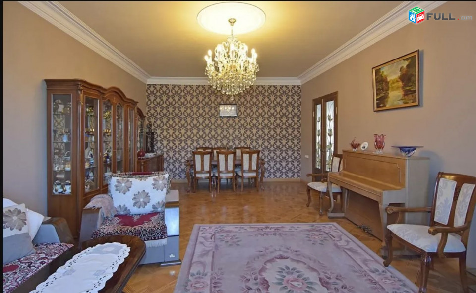 LA07975  Օրավարձով  6 սենյականոց 3  հարկանի քարե տուն Օստրովսկու փողոց , Մետաքս