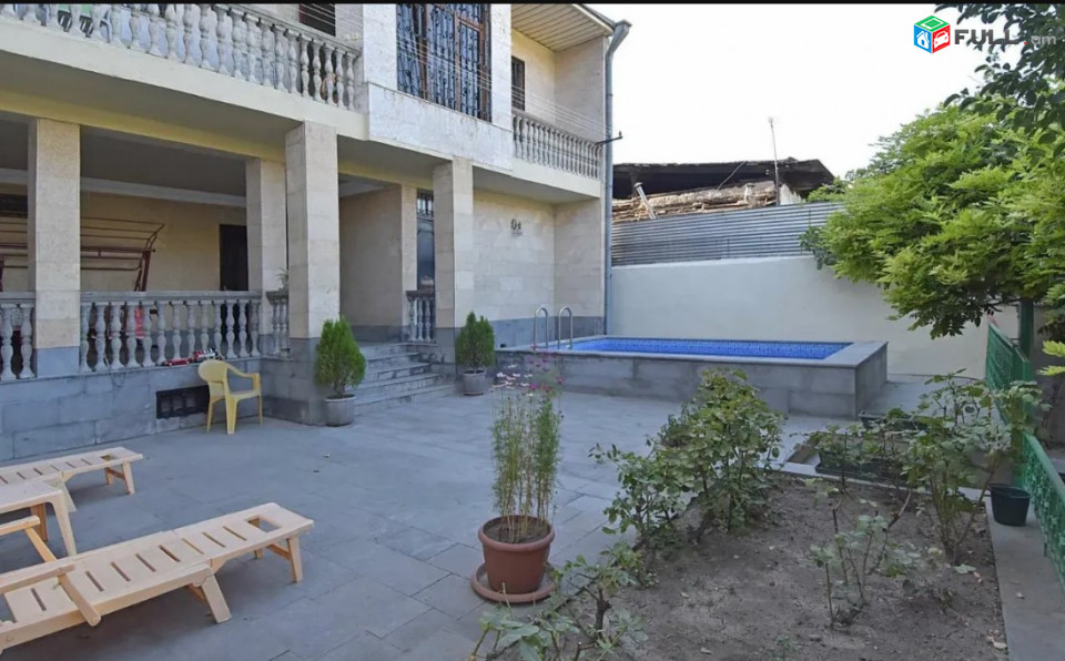 LA07975  Օրավարձով  6 սենյականոց 3  հարկանի քարե տուն Օստրովսկու փողոց , Մետաքս