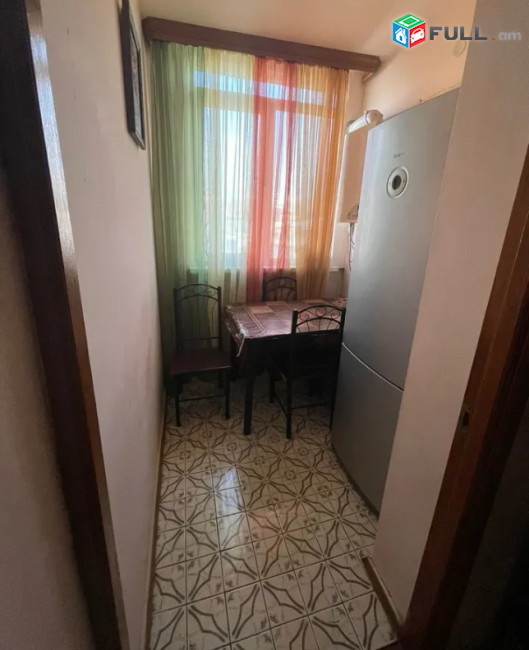 LA12088 Վարձով 2 սենյականոց բնակարան Մարգարյան փողոցի 2-րդ նրբանցքում
