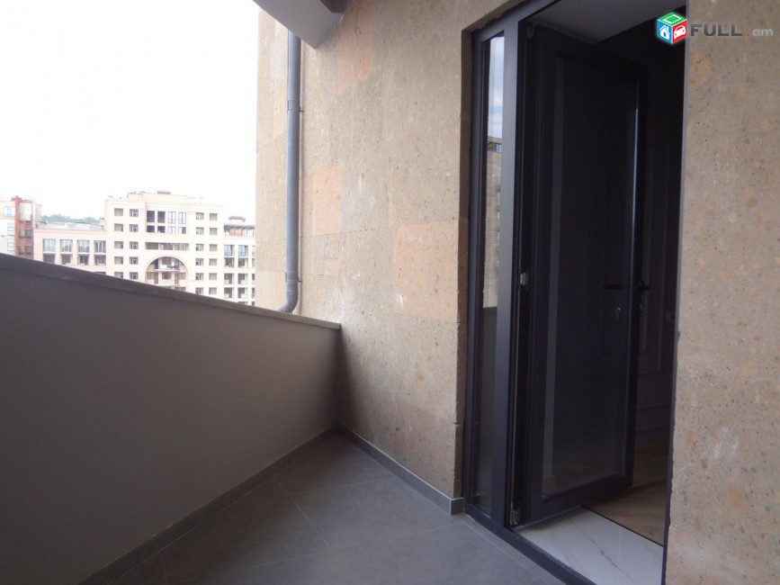 АК1141 Ընդարձակ 5 սենյականոց բնակարան նորակառույց շենքում Ամիրյան փողոցում, 260 ք.մ., 3+ սանհանգույց