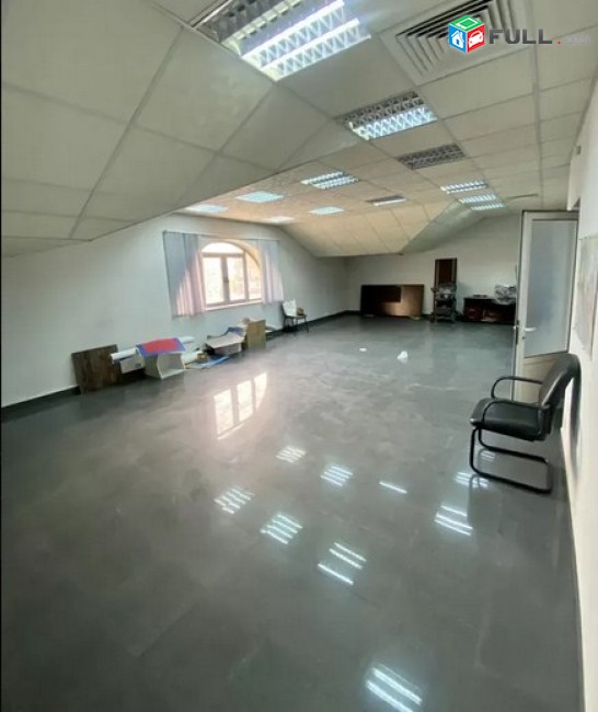 AK2310 Գրասենյակային տարածք Մարտիրոս Սարյանի փողոցում կենտրոնում, 370 ք.մ.