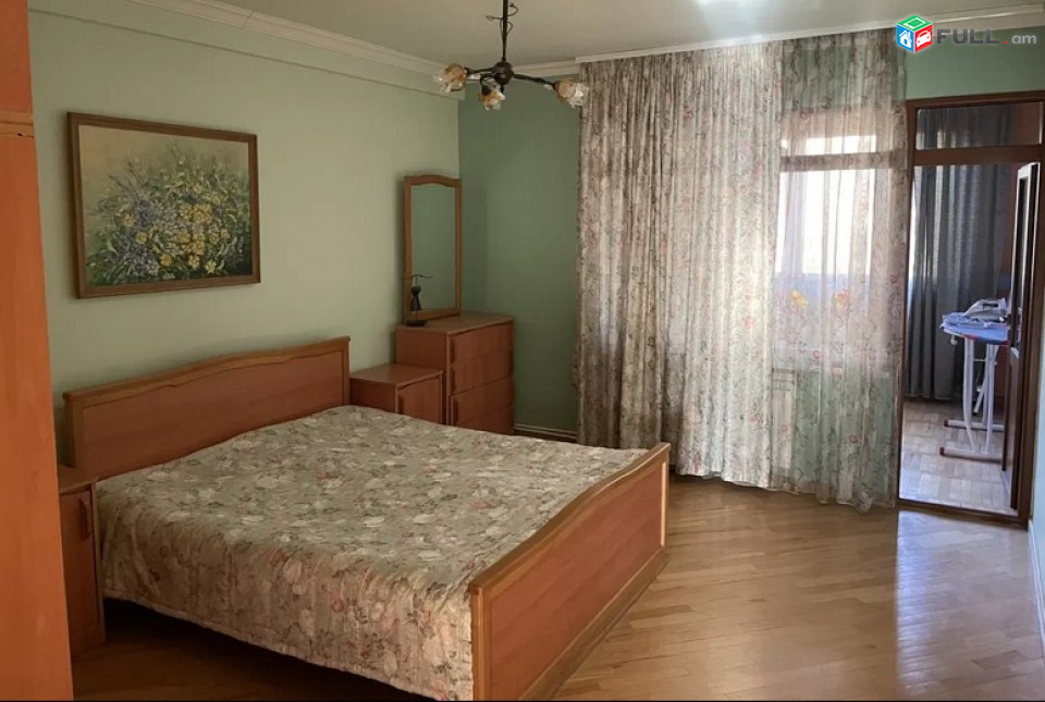 AK2483   բնակարան Վահրամ Փափազյան փողոցում , 3 սենյականոց
