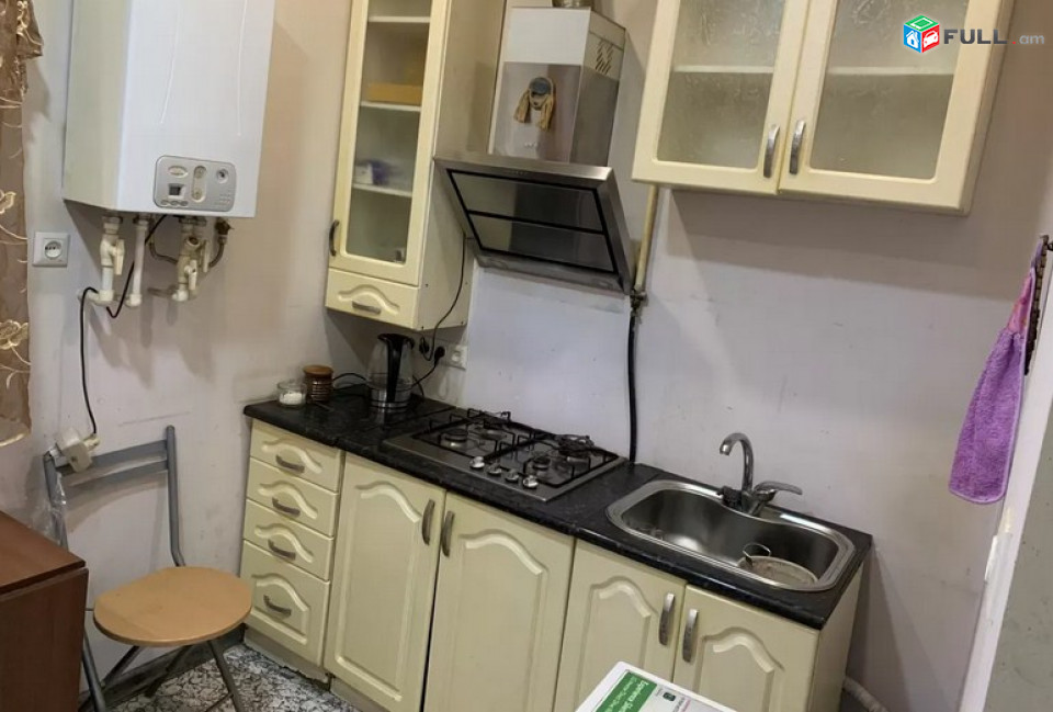 AK2646  բնակարան Սայաթ-Նովայի պողոտայում,, 3 սենյականոց
