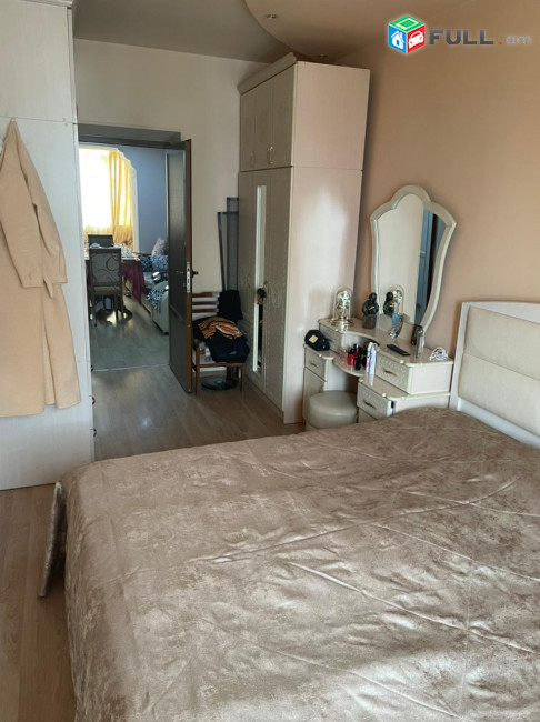 AK2739    բնակարան քարե շենքում Նիկողայոս Տիգրանյան փողոցում, 2 սենյականոց 