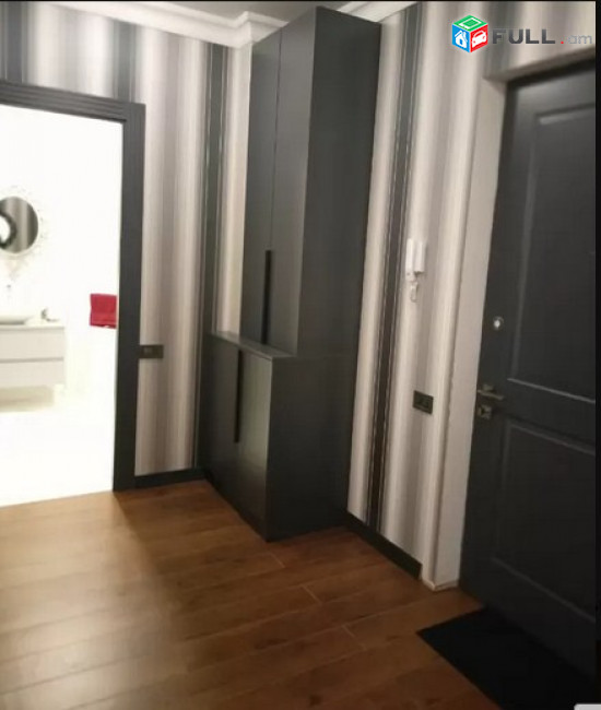 AK4850   Վարձով 3 սենյականոց բնակարան նորակառույց շենքում  Արամի փողոցում