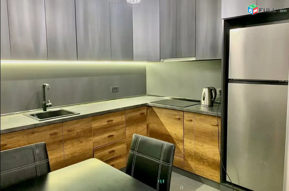 AK4850   Վարձով 3 սենյականոց բնակարան նորակառույց շենքում  Արամի փողոցում