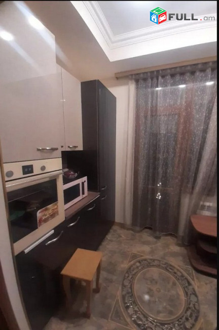 AK4869  Վարձով 3 սենյականոց բնակարան նորակառույց շենքում Նիկողայոս Ադոնցի փողոցում
